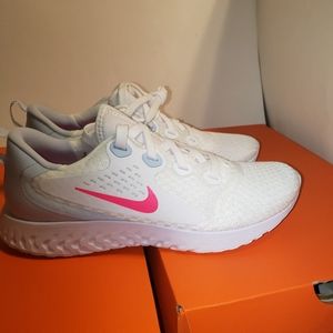 Women's Running Shoe Nike Legend React